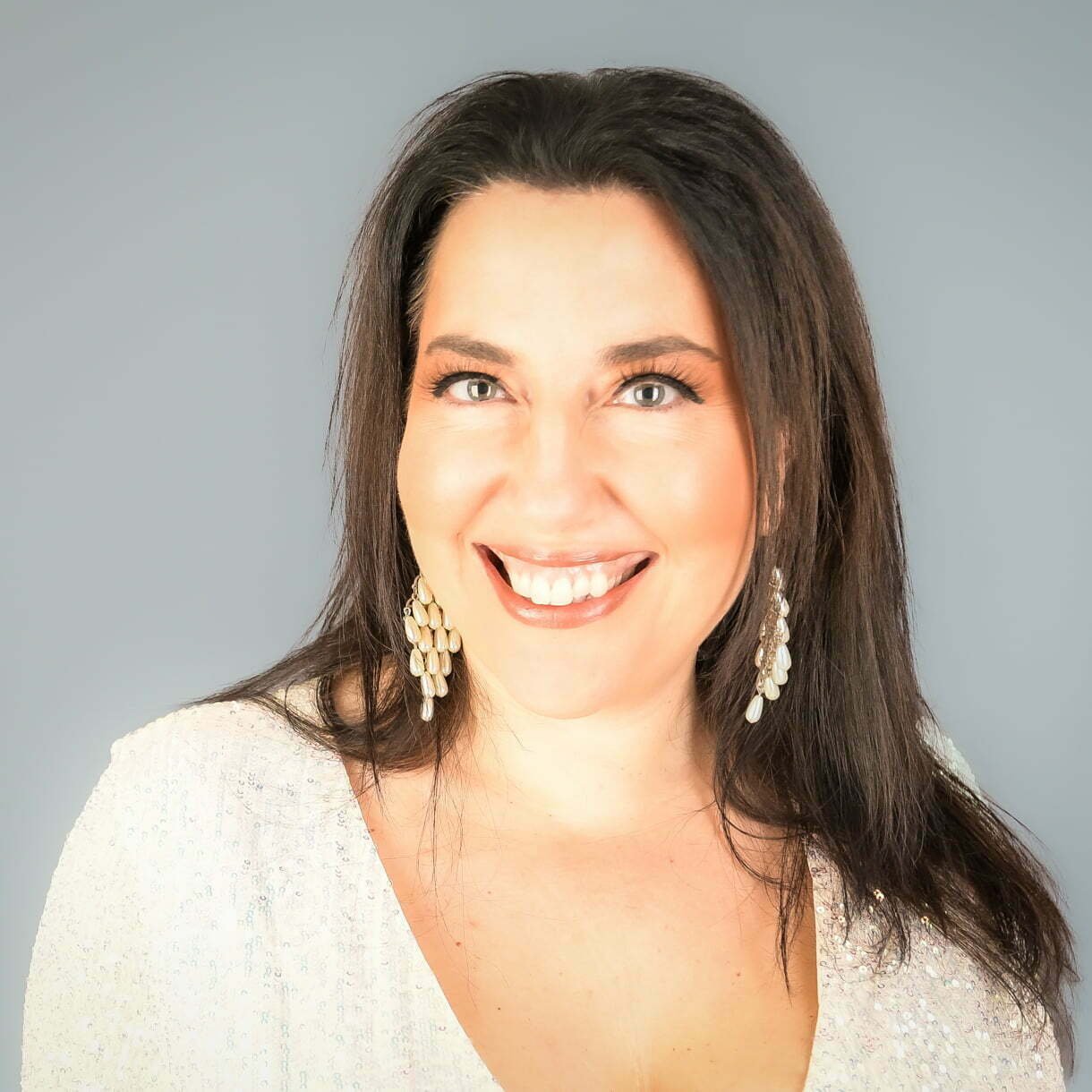 Danielle Barnett smiling.